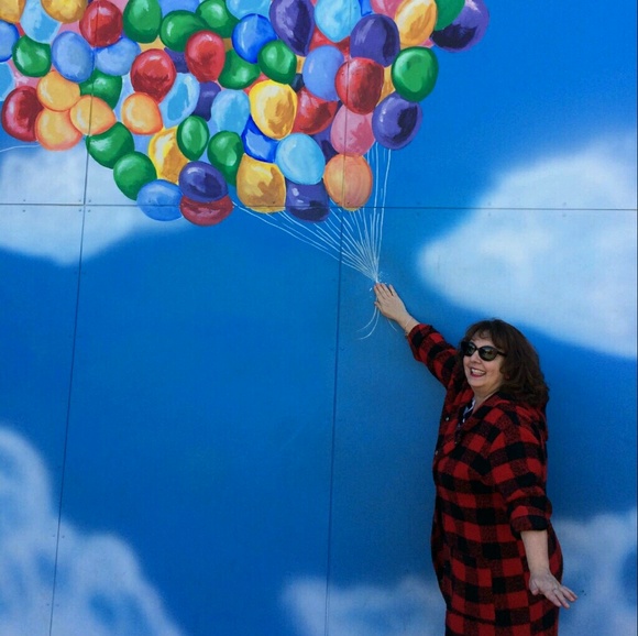 Meet your Posher, Shiela - Picture 1 of 1